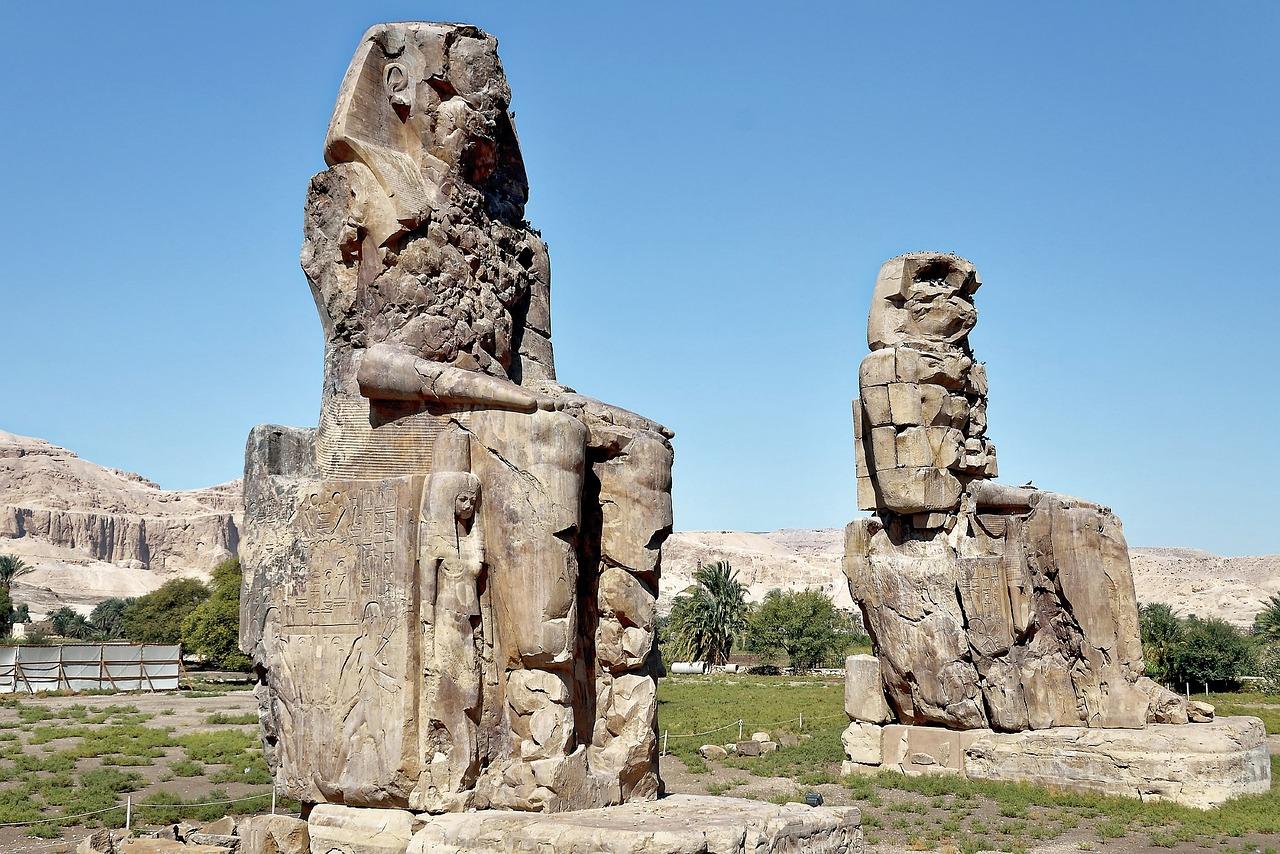 Colossi of Memnon statues in Luxor West Bank during 6 Days Egypt Tour
