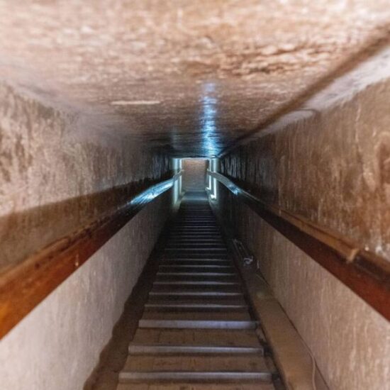 Medio día mágico de excursión a las Pirámides de Guiza desde El Cairo - Egypt Tours Group
