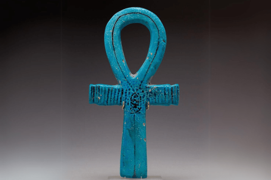 Ankh symbol in ancient Egyptian hieroglyphs.