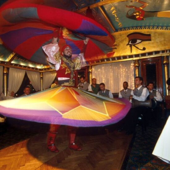 Crucero por el Nilo con Cena y Espectáculo en El Cairo - Crucero con Cena por el Nilo