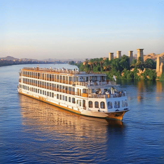 Experience a Nile Cruise and explore Egypt’s iconic river - 7 Days Cairo & Hurghada Holiday Package
