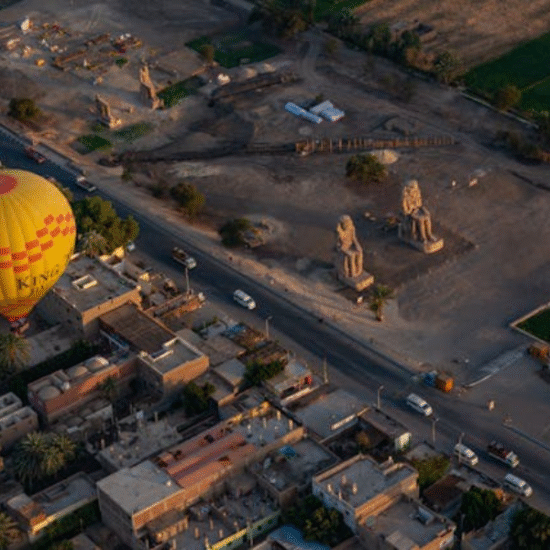the giant twin statues of Pharaoh Amenhotep III in Luxor